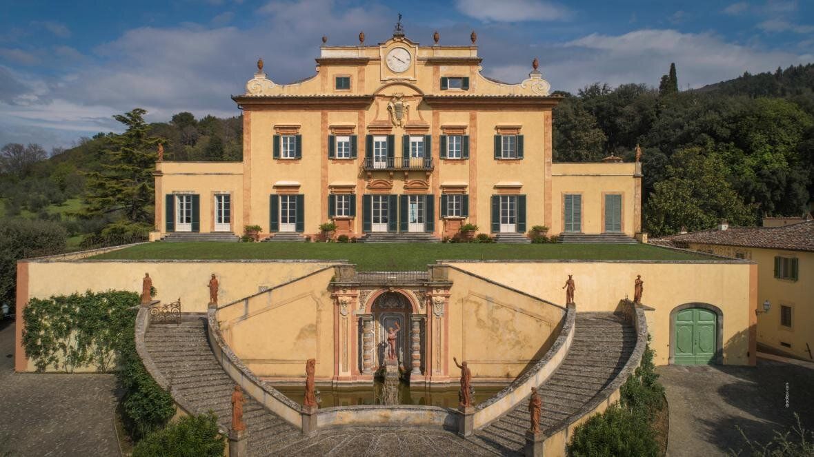 The beautiful (and airy!) Villa La Tana in Tuscany, briefly inhabited by the Medici family. Credit: Francis York.